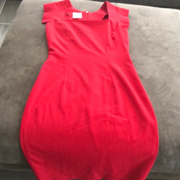 Classic red dress - Picture 3 of 4